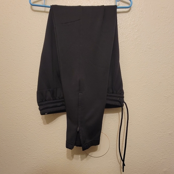 Adidas pants - Picture 11 of 11